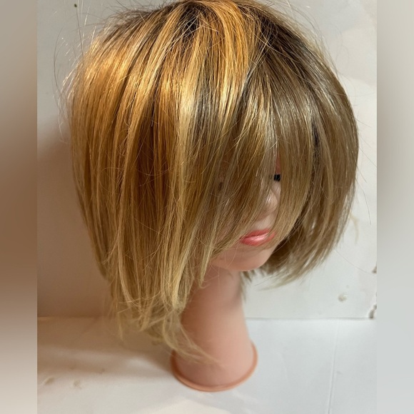Hairdo Simply Charming Bob Chin Straight Wig Ombre 17H184 - Picture 3 of 10